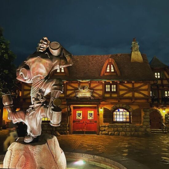 disneyland-LA-TAVERNE-DE^GASTON